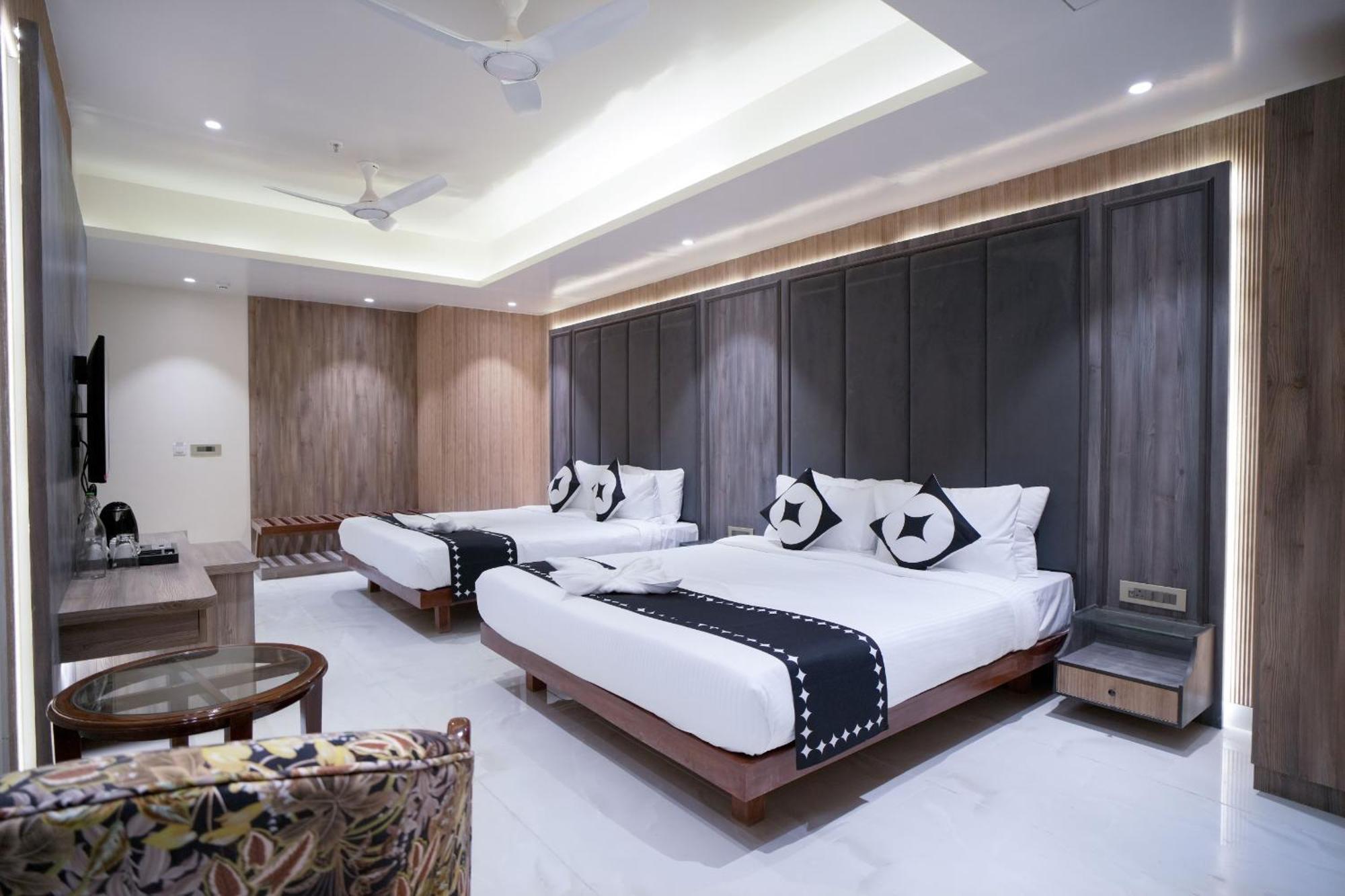 Hotel Ivy Plaza Near Igi Airport Új-Delhi Kültér fotó